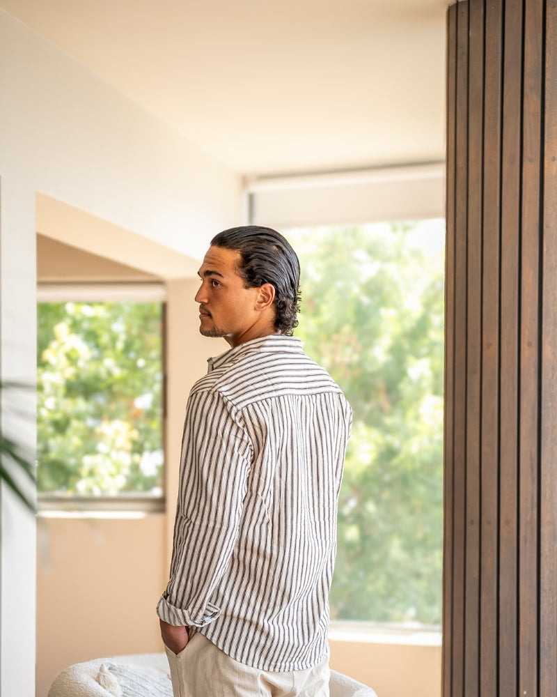 Chemise élégante à rayures pour homme