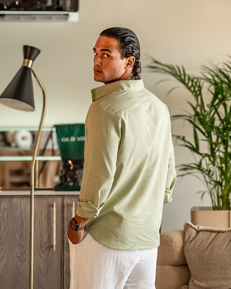 Chemise en lin légère et décontractée