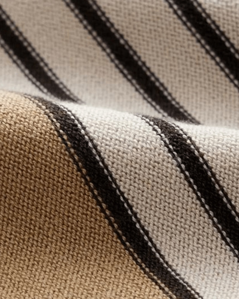 Polo tricot élégant à rayures intemporelles